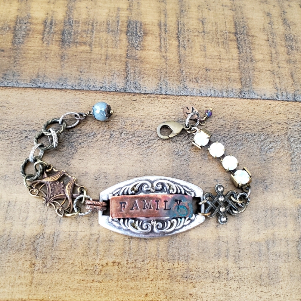 Vintage/Distressed Bracelet (family)